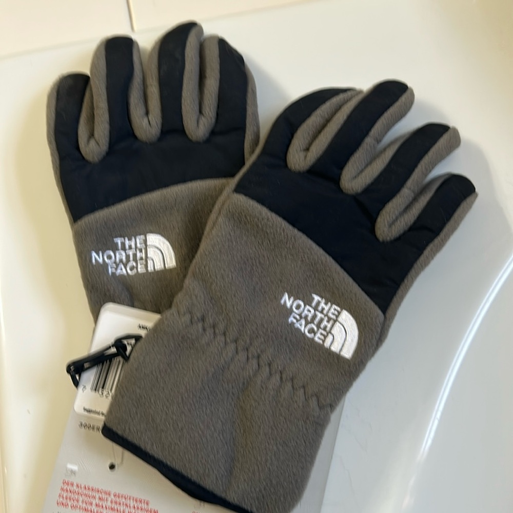 The North Face Denali gloves